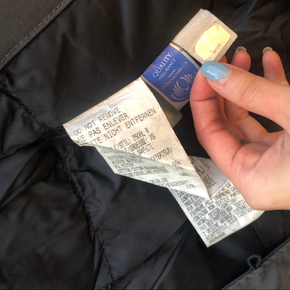 Canada Goose Parka - Picture 8 of 9